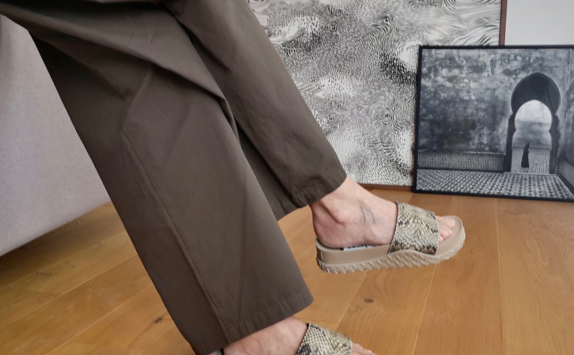 Budget Buy Serpentine Sandals